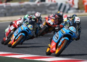 Brilliant second position of &Agrave;lex Rins