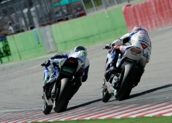 Pair of sevens for Camier at a sunny Imola