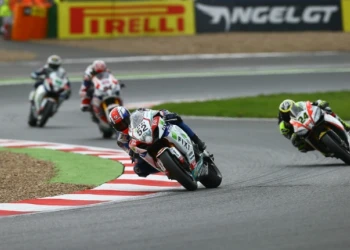 Impresionante sexto de Philippe en el debut del Mundial de Superbikes