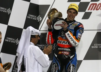 M&aacute;rquez es segundo y Rins quinto en una emocionante carrera