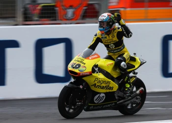 Rins segundo en Silverstone consigue su séptimo podio de la temporada