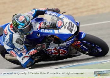 PUIG sponsor del Team Pata Yamaha SBK