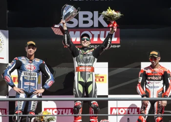 Doblete para Jonathan Rea y para el KRT