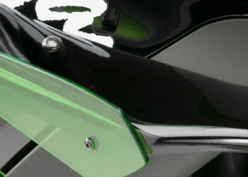 Puig lance les ailerons Downforce pour le Kawasaki ZX-10R / RR / SE 