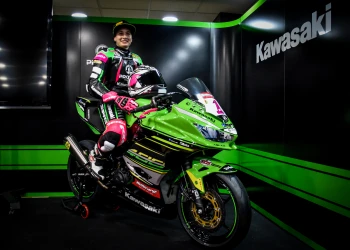 Presentación de Kawasaki Provec con Ana Carrasco