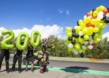 Rea celebra su podio número 200 en WorldSBK