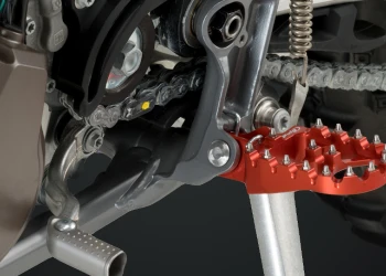 Puig launches its new range of Off-Road Footpegs