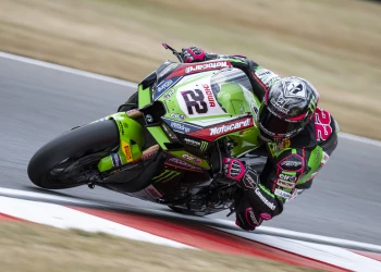 Rea and Lowes complete 500 podium finishes for Kawasaki