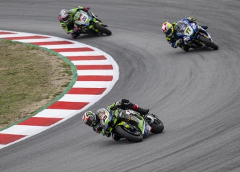 THE RIDERS OF THE KAWASAKI RACING TEAM HAVE GIVEN THEIR ALL IN THE RACES AT THE BARCELONA-CATALUNYA RACE-TRACK