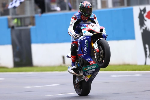 Lowes delights at Donington