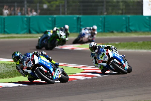 Un top dix pour Lowes et du Croissant-Voltcom Suzuki &agrave; Imola