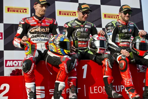 Rea wins third race of the season