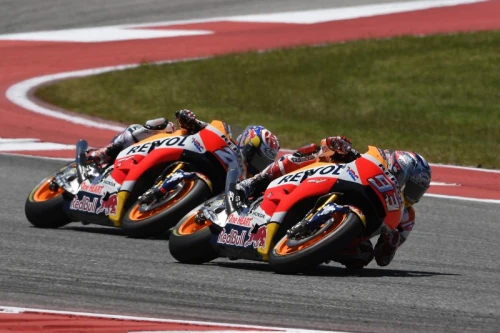 Márquez gana en Texas, con Pedrosa tercero