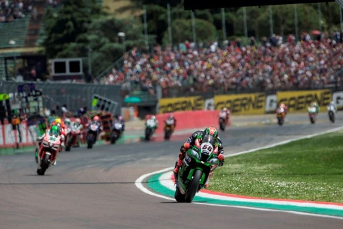 REA SEGUNDO DESPUÉS DE LA CARRERA DE APERTURA DE IMOLA