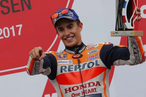 Marquez réalise un podium important à Assen, course difficile pour Pedrosa.