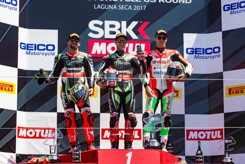 Rea gana la segunda carrera de Laguna Seca 