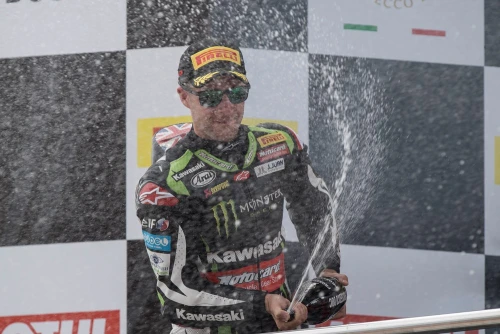 REA I SYKES EN EL PODI DE LAUSITZRING