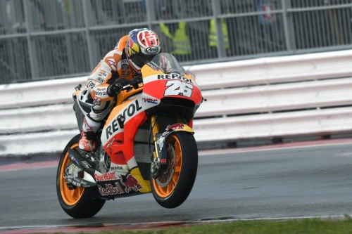 Grande victoire pour Marquez à Misano pour reprendre le championnat.