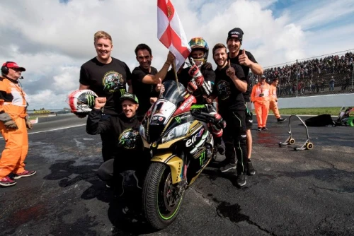  REA FA HISTÒRIA AMB EL SEU TERCER TÍTOL DE WORLDSBK CONSECUTIU