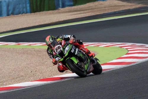  REA FA HISTÒRIA AMB EL SEU TERCER TÍTOL DE WORLDSBK CONSECUTIU