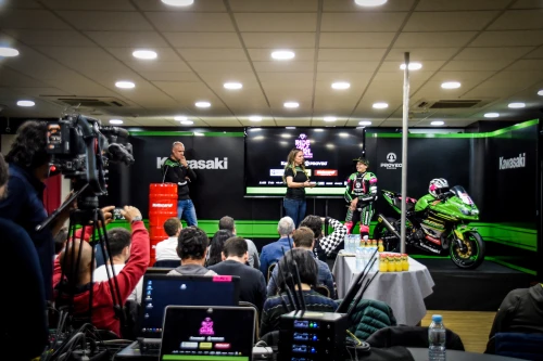 Präsentation von Kawasaki Provec mit Ana Carrasco