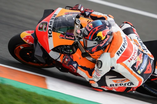 Márquez behält Kühlen Kopf im GP von Valencia