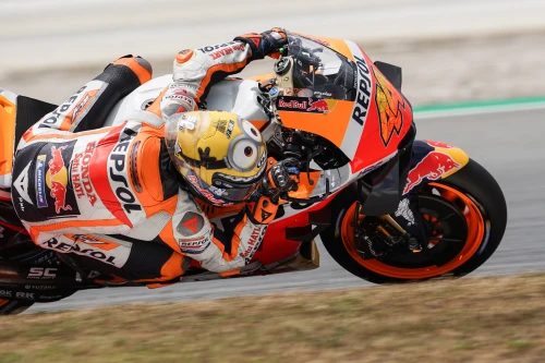 Marc Márquez and Pol Espargaró Did not finish the race at home