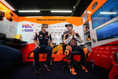 Marc Márquez and Pol Espargaró Did not finish the race at home