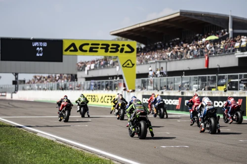 Thrilling weekend in Superbikes